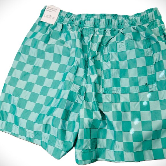 Men's Nike Club Flow Malachite Green/White Shorts  Size M - Picture 5 of 5